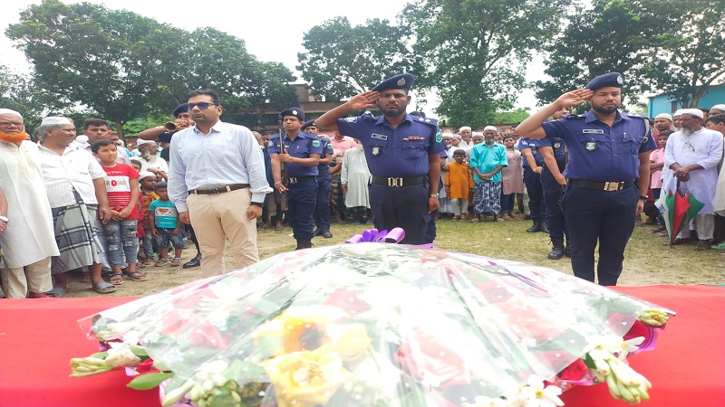 চাঁপাইনবাবগঞ্জ বীর মুক্তিযোদ্ধা আশরাফুল ইসলামের মৃত্যূ,রাষ্ট্রীয় মর্যাদায় দাফন